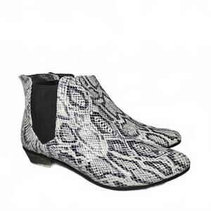 Tamarshalem Women's White and Black Snake Print Ankle Boots Size 39